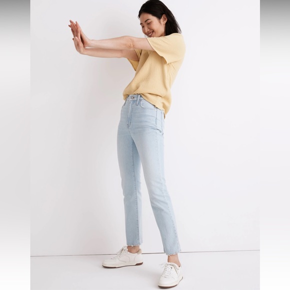 Madewell Denim - NWOT Madewell Light Blue Slim Demi Boot Jeans In “Bellmeade” Wash. Size 24”.
